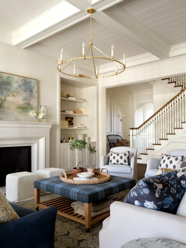 If you’re drawn to East Coast–inspired design, this one is for you. In the Gable House, classic architecture sets the foundation, layered with woven accents, charming patterns, and a considered color palette that feels quietly timeless.