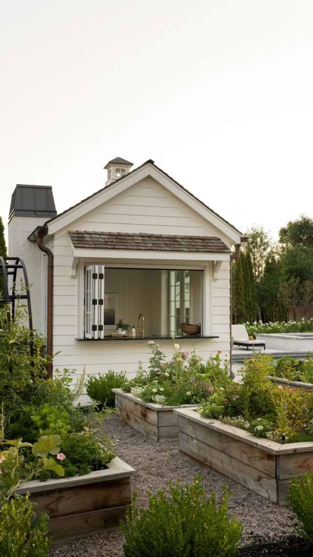 Spring is here. Fresh florals, a little time in the garden, and the start of a new season.